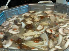 2013-02-16-17-43-10-川中故事·成都老火锅(东书房店)