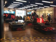 -NIKE KICKS LOUNGE体验店(北京新中关店)