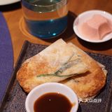 在这里可以从早吃到晚，再从晚吃到早。醒来葱包桧儿一副