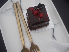 -UNI UNI(环亚凯瑟琳店)