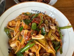 绿豆锅巴粉炒肉丝-树厨贵州菜(铜仁花果山店)