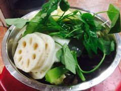 -佘记全家福芋儿鸡(向阳街总店)