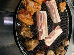 -彝人部落火盆烧烤(原内环足球场店)