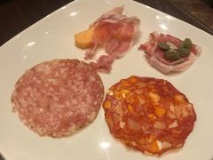 -恰餐厅及酒吧 CHAR Bar & Grill (北京丽都皇冠假日店)