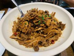 -黄泥岗·地道湖北菜(奥特莱斯店)