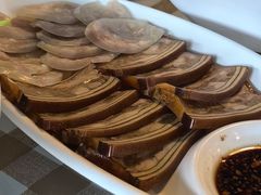 家乡肠拼卤肉-京北渔家傲