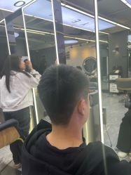 -藤野造型烫发染发