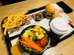 -The Habit Burger Grill 哈比特汉堡(复兴soho店)