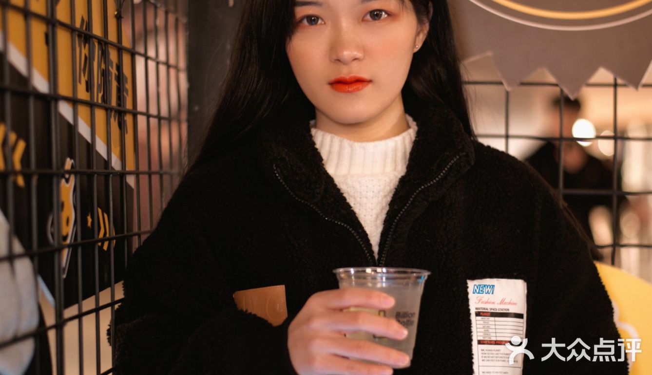 成都探店｜公路酒吧成都站，限定快乐，免费畅饮！