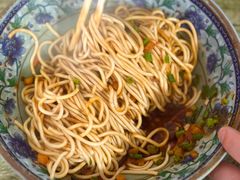 -球场热干面老店