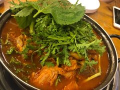 土豆排骨火锅-喇喇排骨火锅·传统韩式脊骨汤(望京西园总店)