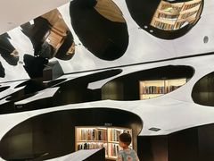 -涨巢·潮玩水疗局