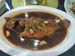 红烧鲑鱼-庆余楼·用心与食材·特色菜&灶头面(仙蠡墩店)