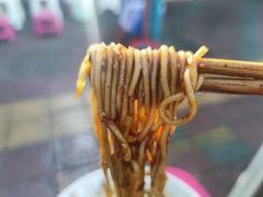 -啊墨江牛烂烀米线