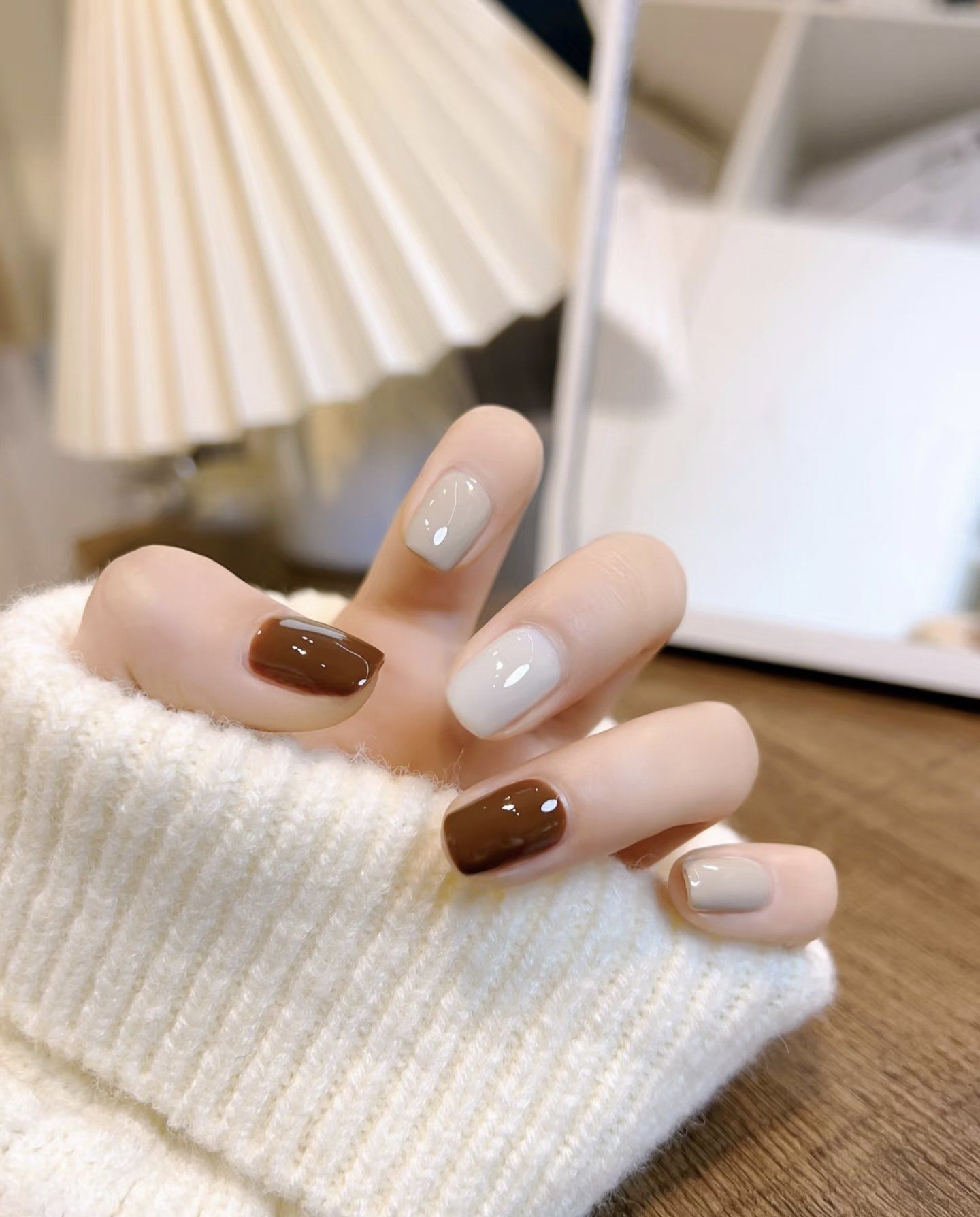 焦糖奶茶✨秋冬简约纯色美拉德短甲美甲