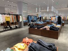 -URBAN REVIVO(西安Momopark店)