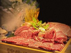 -铭牛烧肉·和牛海鲜自助(高新月牙湖店)