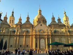 -皮拉尔圣母圣殿主教座堂