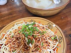 -一品红烧鸭特色川菜(三岔湖店)
