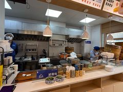 -李与白包子铺(桐梓林店)