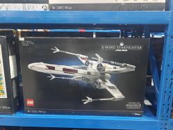 -逝水玩具折扣店