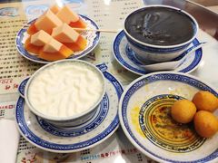 -广信牛奶甜品世家(台东店)