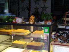 面包甜点陈列柜-秦拾记古早味生日蛋糕(方舟广场店)