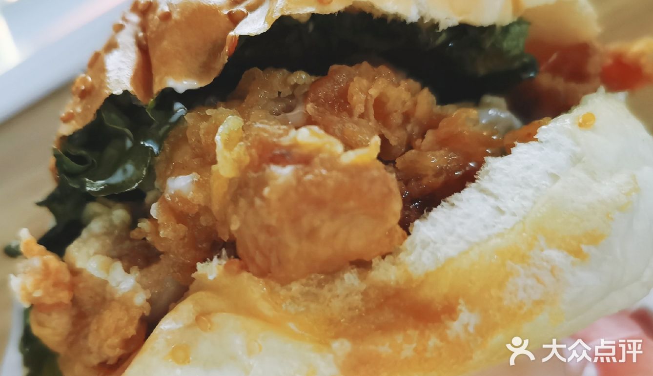 只要9块钱的超厚炸鸡汉堡你爱不爱🍔
