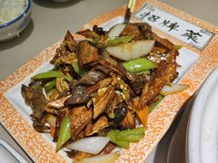 护心肉烧腐竹-老码头黑皮肘子锅包肉(赣水路店)