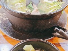 -丽虹云南过桥米线(兴工街店)