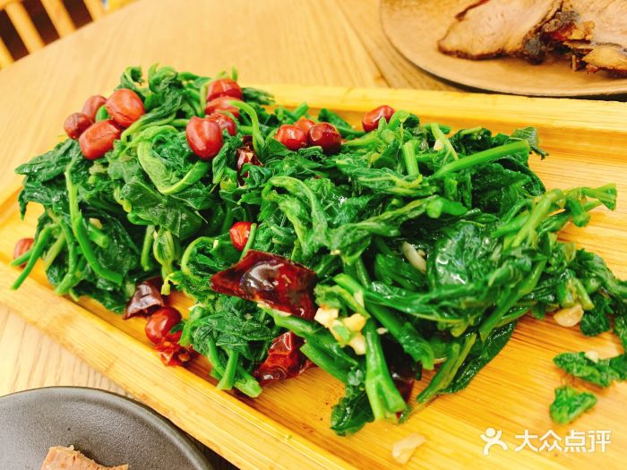 衡哥肉铺黄河苜蓿菜图片