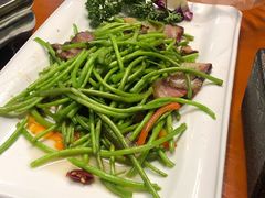 农家蒜苔炒香肠-巴土人家恩施菜馆(古德寺店)