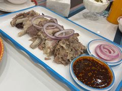 特色手抓羔羊肉-石榴花新疆清真餐厅(莫愁湖店)
