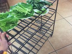 -东巴谷野生菌火锅餐厅