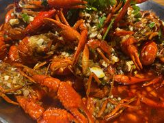 经典蒜香小龙虾-阿青龙虾·烧烤大排档(湖里万达店)