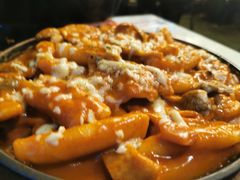 海鲜芝士炒年糕-MI WU FACTORY米屋美食工厂餐厅(绿地店)