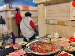 -洞亭火锅(防空洞总店)