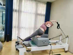 -小黑裙瑜伽·普拉提