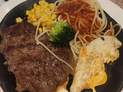-汤姆家的牛排意面披萨(新城市广场店)
