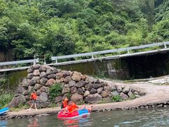 -安吉龙王山峡谷漂流