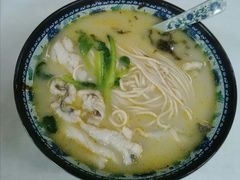 招牌黄鱼面-明呈黄鱼面馆(斜土路店)