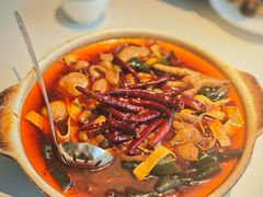 肥肠鸡爪砂锅-马头巷·食景园(苏州总店)