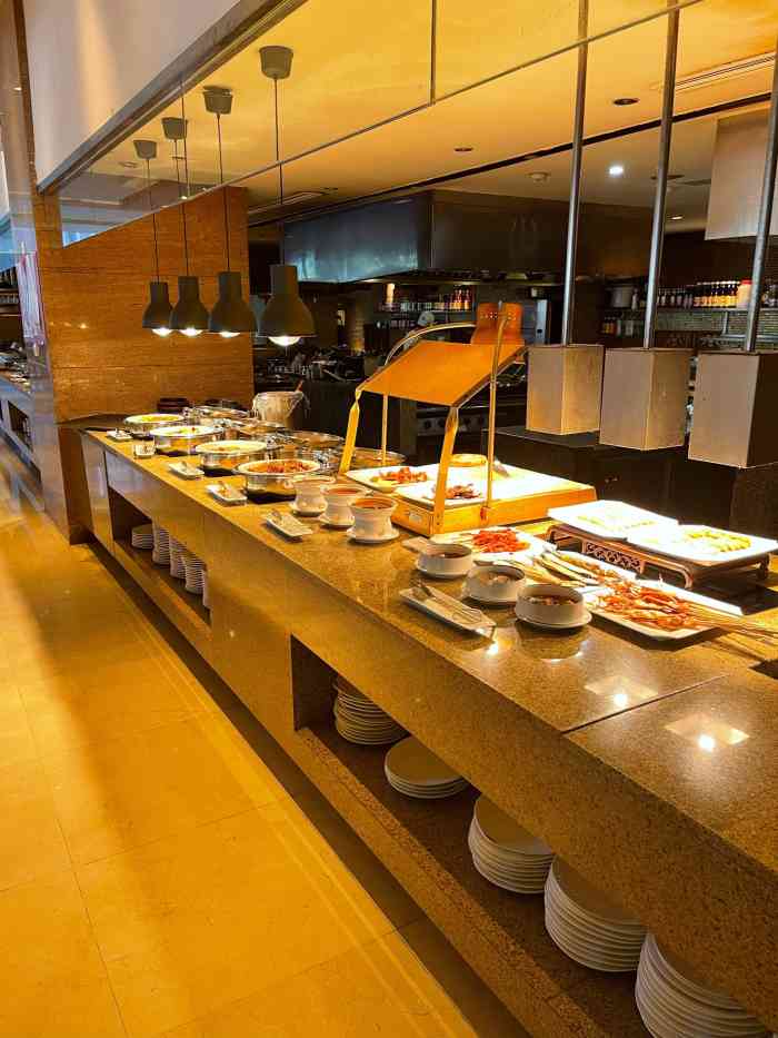 宝隆天地自助餐厅-"环境很好.但是里面和网上介绍的并不一样.