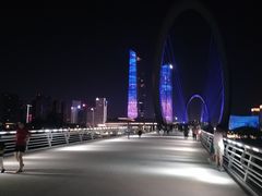 -南京眼步行桥