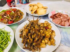 -蓝精灵饺子店