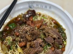 -阿阳牛腩腌面店