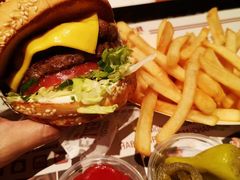 -The Habit Burger Grill 哈比特汉堡(复兴soho店)
