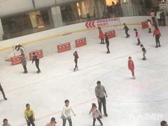 -炫采冰场(红博中央公园商场店)