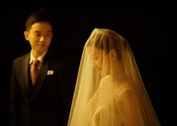 -雪中彩影婚纱摄影·微光艺术中心