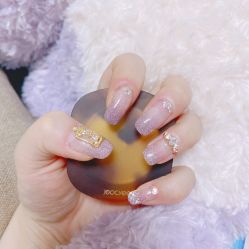 渐变-阿噶西美甲美睫